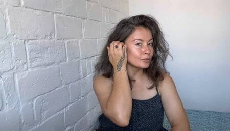 her stinky armpits mov