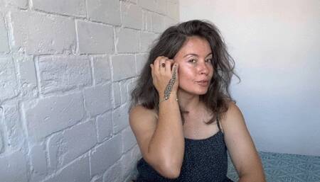 her stinky armpits avi