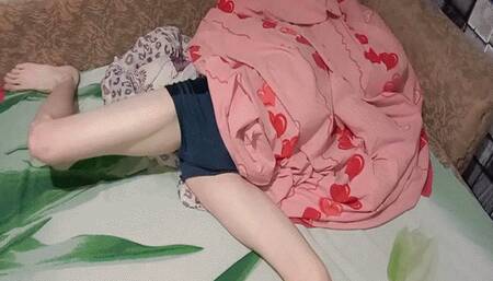 Monster under the boy's blanket MP4