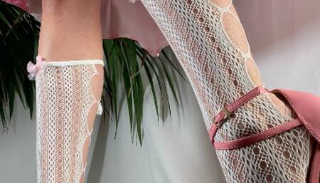 A Shoejob with Mary Jane Plateau Heels - Barbie is giving a Shoejob dressed in a Dirndl, fishnet socks and High Heels before going to Oktoberfest :) - POV Scenes, Upskirt and CBT with cumplosion - Multicam edit - 4k quality