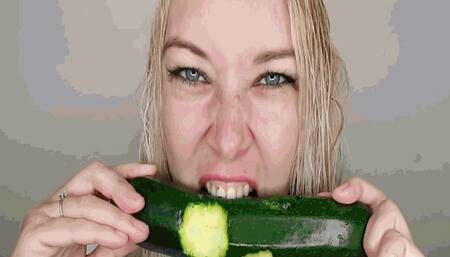 Wild vampire bite WMV