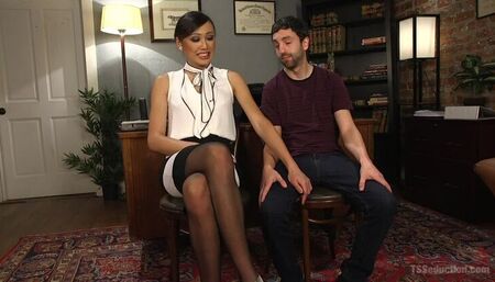 Oral Fixations with Venus Lux