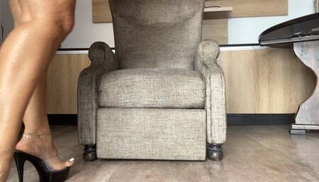 Mia Soles Crossed legs Fetish tease on high heels