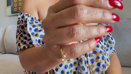 Red Nails n Sexy Tatas JOI