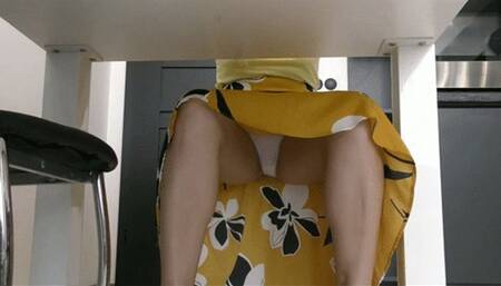 Tease anyone who looks under her skirt MP4 FULL HD 1080p