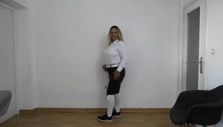 Hip thrusting during dance ORDER b