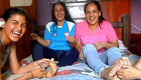 The first session for two friends with ticklish feet