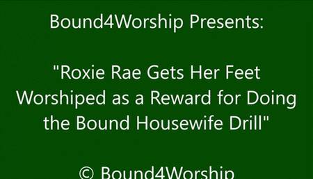 Roxie Rae Gets Foot Worship After the Intruder Drill - HD