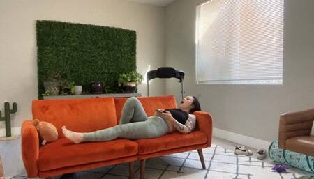 Sweaty Gym FACESITTING POV