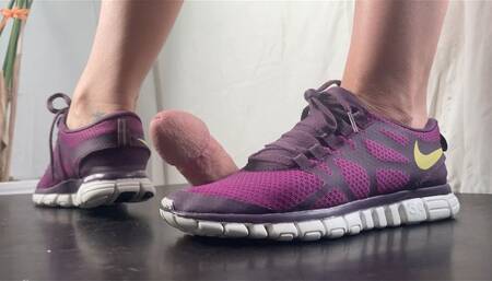 A Shoejob in Nike Free Sneakers - CBT, Full Bodyweight Cockctrampling and spitting until he explodes on my well worn Nike Free Sneakers - slave cam only for Sneaker fetishists - 4k Quality