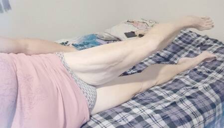 Tempest on bed working out