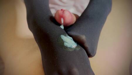 Secretary Gives Footjob on Nylon Stockings