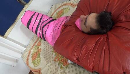 FACE SITTING DOMINATION BY DONA BELLA , NATASHA CRUEL AND DANIEL SANTIAGO CAM BY ALINE FULL HD