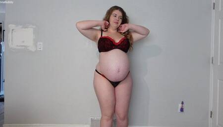 Pregnant Strip Oil and Squirt