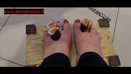 SUSHI FOOT FETISH - SLAVE EATING SUSHI FROM MY FEET HD IT