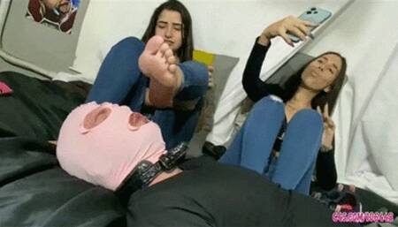 Loser cleaning our sneakers with i tongue by Sabryna and Bruna # 1080HD