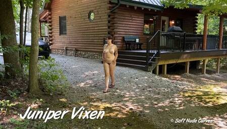 Juniper Vixen 4 Minute Outdoor Nude Walk