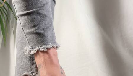 A Shoejob in Toms Slippers - CBT and Shoejob with Footjob finish and toe milking into my sneakers - Toejob - doublecam edit - HD quality