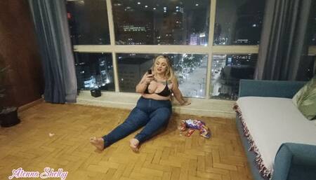 feeding and studying the fat belly of the goddess atenna