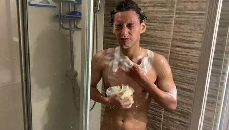 Str8 Messenger Comes to My House to Take a Shower so I Grab My Camera
