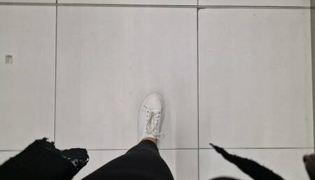 The weight of embarrassment farts in the public shop 1080HD