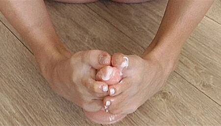 I jerk off my dick with my feet! MP4