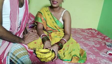 Banana Seller Feed His Own Banana (dick) to Bengali Bhabhi