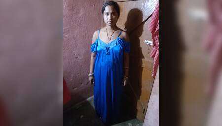Indian Bhabhi First Time in Nighty Dress I Get Naked and Show My Boobs and Pussy