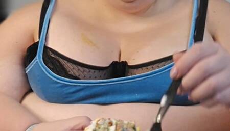 Just like this cake, I’m all about that sweet stuffing—layered and irresistible!