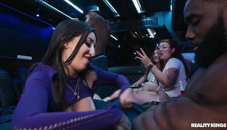 RecklessInMiami - Anna Chambers Gia OhMy And Nia Bleu Bachelorette Blowout