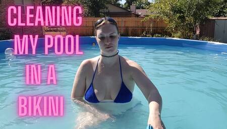 Cleaning My Pool in a Bikini MP4