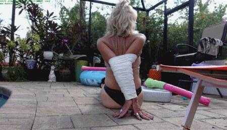 Hot horny blonde MILF get her first water bound orgasms (WMV HD 8000kbps)