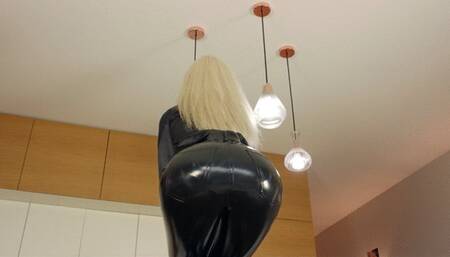 Ass Worship - Shiny Leggings On Khaleesi Ass