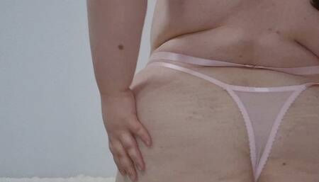 Amazing Curves: Showing Off My Big Butt