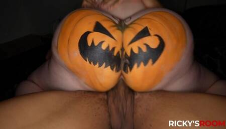 Aristocratic Abigaiil Morris and Ricky Johnson's long hair sex