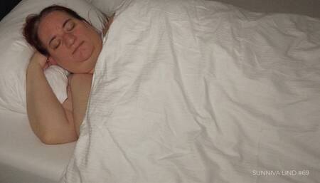 Sunniva Lind #69 sleepy tits