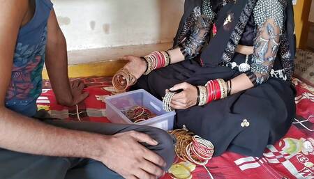 New Daughter-in-law Fucked by Father-in-law as a Father-in-law Seduced Daughter-in-law and Had Sex by Luring Pushkar