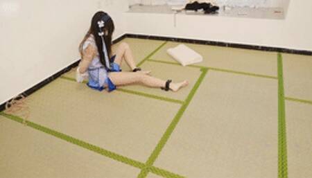 xy215-barefoot cosplay girl bound by ropes and shackles