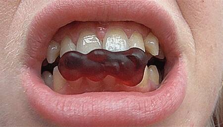 Sweet gummy bears! MP4