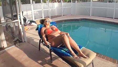 Katie Cummings Fucks The Pool Boy