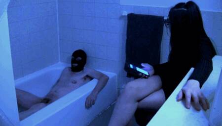 Jerk and pee for Sophie (mp4)