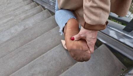 walk with just one shoe_my shoe is very stuck wmv 1280 x 720