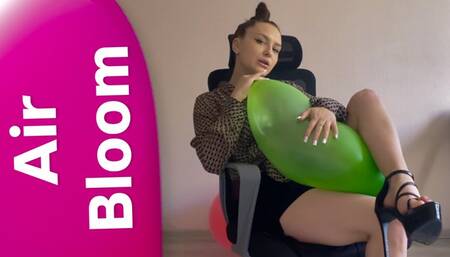 I dance, undress, 24 inches with my mouth Part1