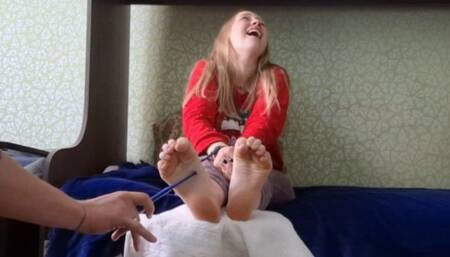 Tied Milf Gets Her Feet Tickled: Since Laughs from blonde
