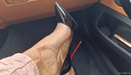 Shoeplay in Louboutins on Highway HD mp4 1920x1080