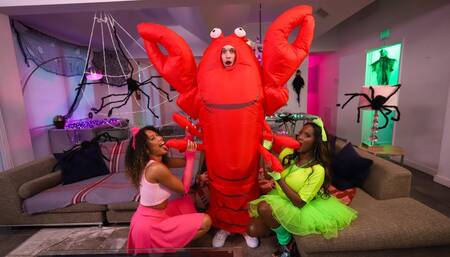 Hot girls Naomi Foxxx and Skyla Sun in skimpy outfits in unexpected threesome