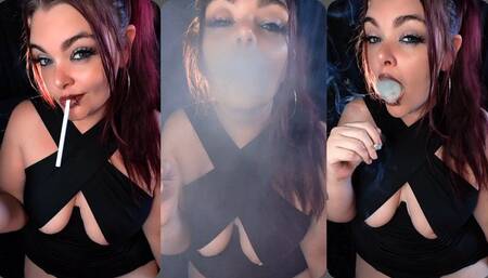 Smoking a VS120, imagine how my lips taste