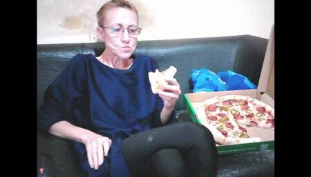 PIZZA EATING MORNING 2000