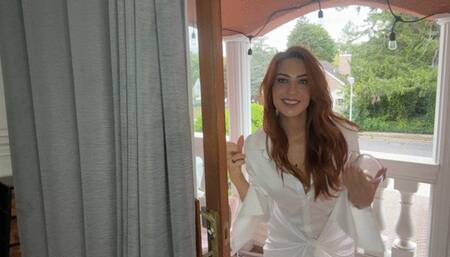 Redhead size Queen The MILF next door