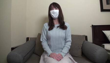 FC2 PPV 1478892 【初撮り！】欲求不満な民泊清掃員の人妻と、スケスケ❤️セクシー衣装で濃厚ピスト